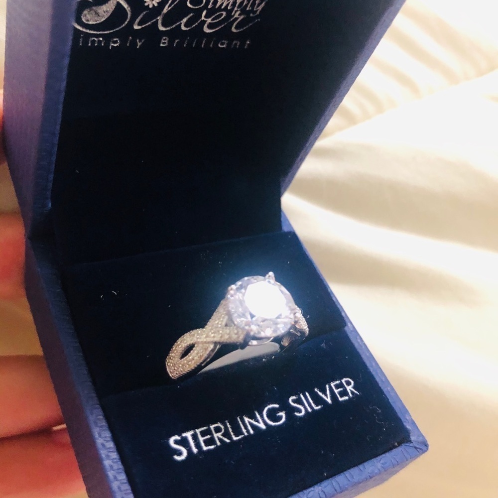 Simply Silver Simply Brilliant Ring Size 8 - Picture 2 of 6